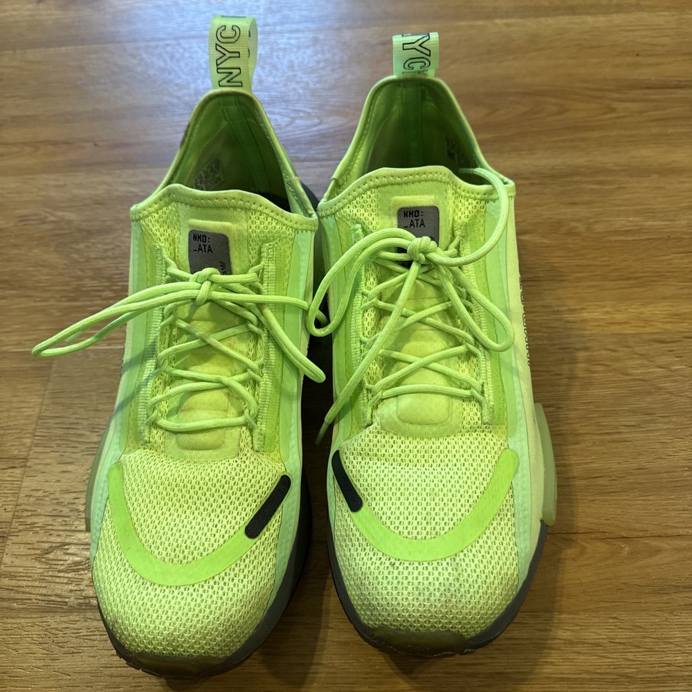 Adidas NMD R1 Spectoo FX7643 Signal Green Volt Boost Sneakers Men's Size 9 Shoes